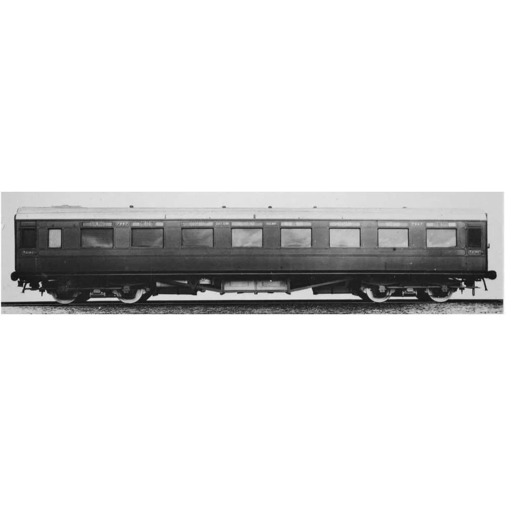 Hornby R40030A Sr Maunsell Third Class Dining Saloon 7867 - Era 3 (2021 Release)**