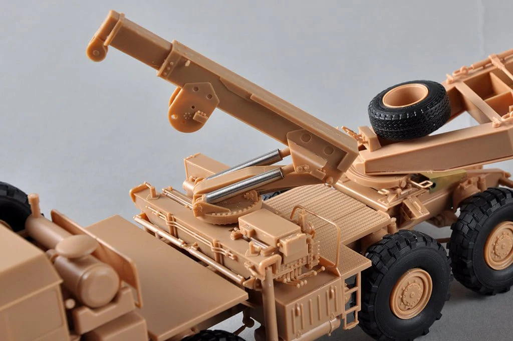 I Love Kit 1/35 M1014 w/M747 Semi Trailer Plastic Model Kit - Image 6