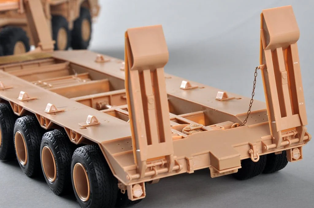 I Love Kit 1/35 M1014 w/M747 Semi Trailer Plastic Model Kit - Image 7