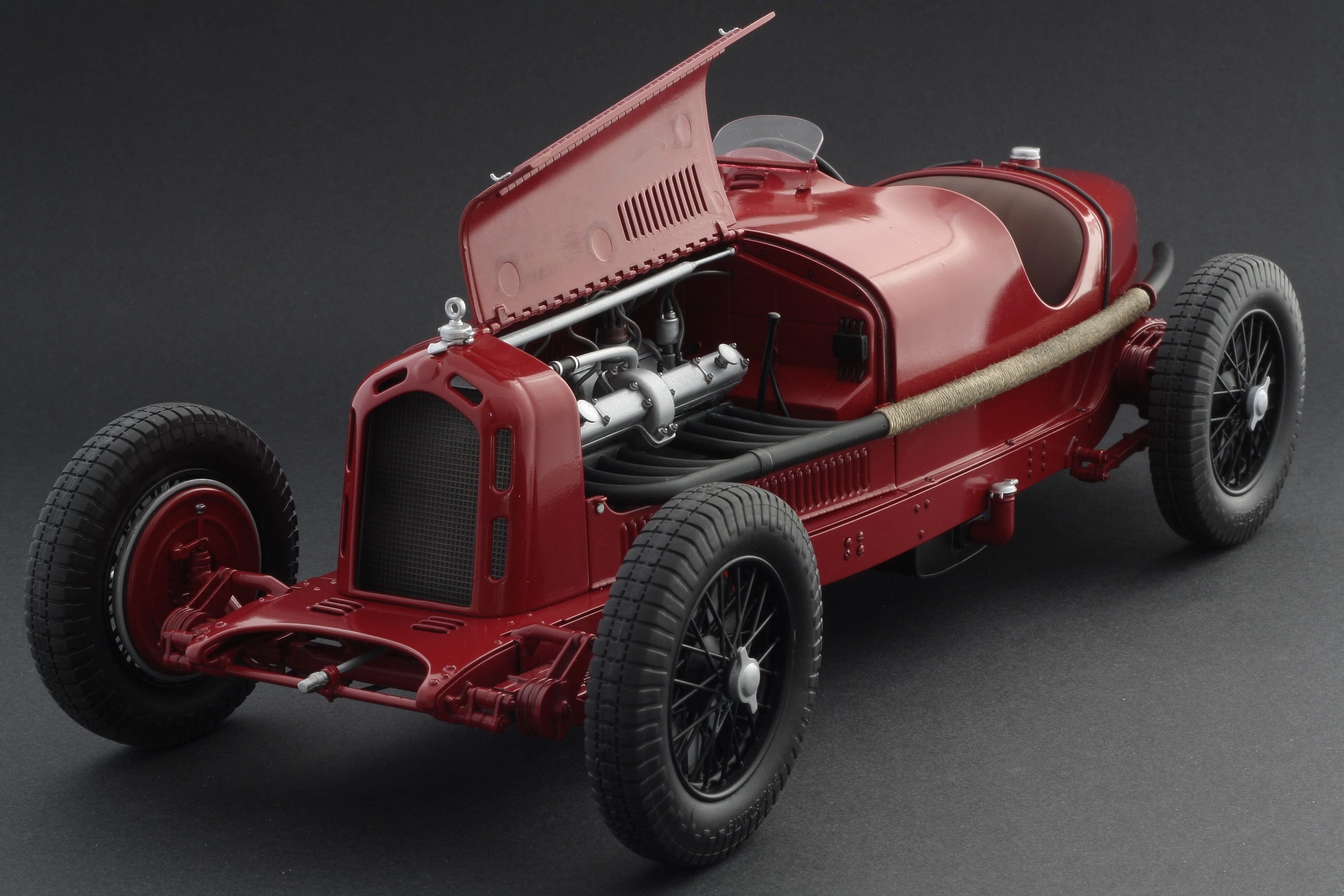 Italeri 1/12 Alfa Romeo 8C 2300 Monza Tazio Nuvolari - Image 4