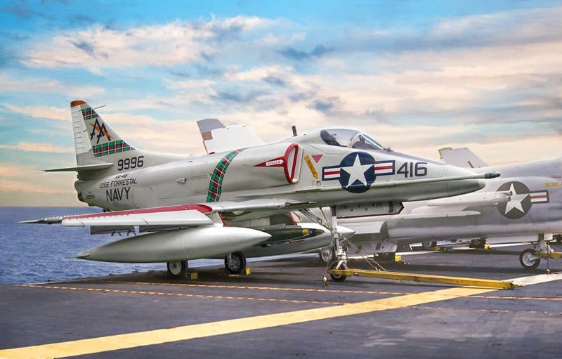 Italeri 2826S 1/48 A-4 E/F/G Skyhawk Plastic Model Kit - Image 2