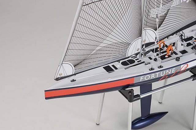 Kyosho Fortune 612 III 2.4GHz Racing Yacht RTR Readyset [40042S] - Image 2