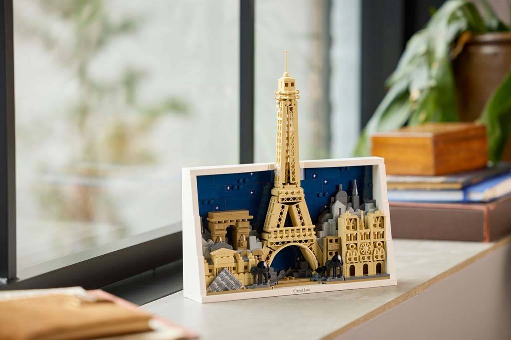 LEGO Architecture: Paris # City of Love [21064] - Image 2