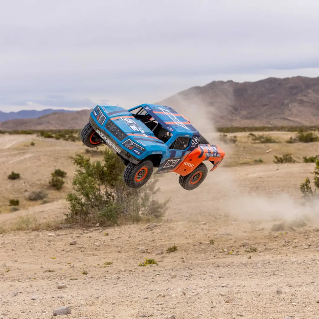 Losi 5IVE-TE 3.0 1/5 Electric 4WD Desert Truck, RTR - Image 7