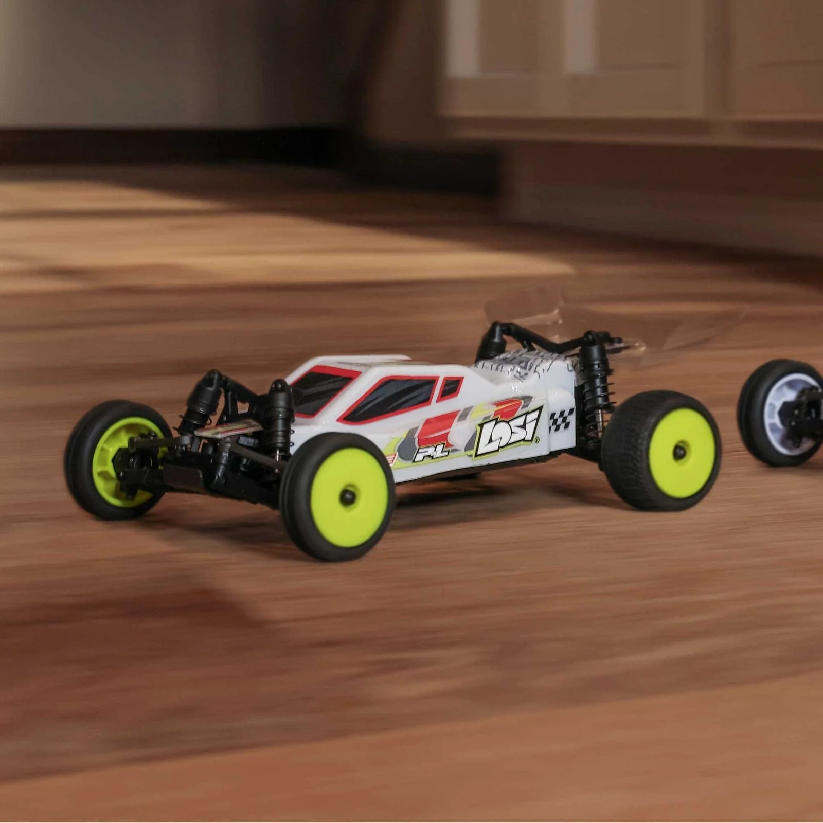 Losi Micro-B 1/24 2WD RC Buggy RTR - White [LOS00007T1] - Image 10