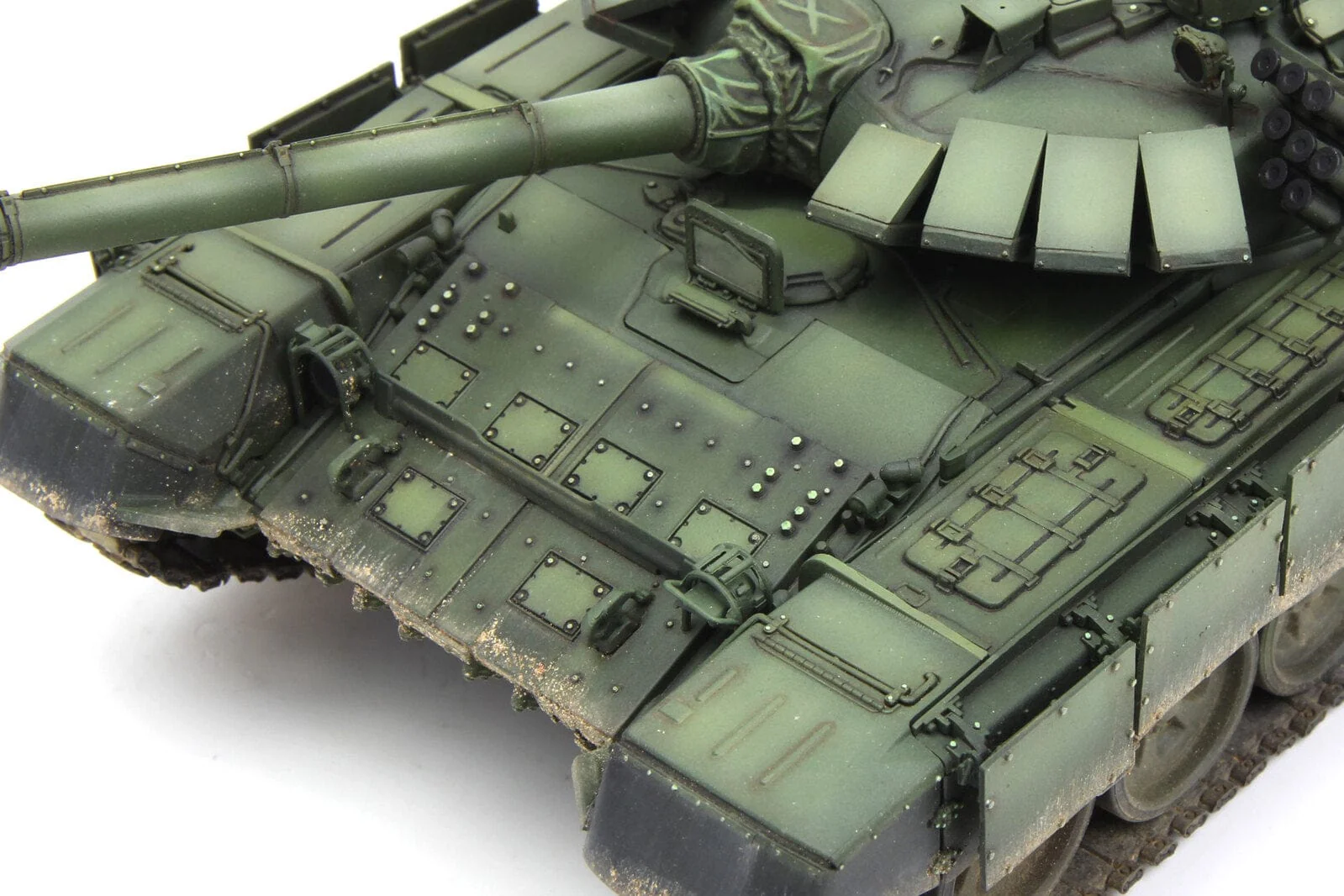 Meng 1/35 Russian Main Battle Tank T-72B3 Plastic Model Kit - Image 3