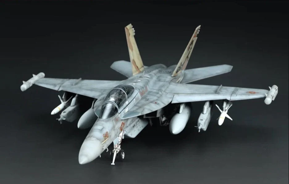 Meng 1/48 Boeing EA-18G Growler Electronic Attack Aircraft Plastic Model Kit - Image 2