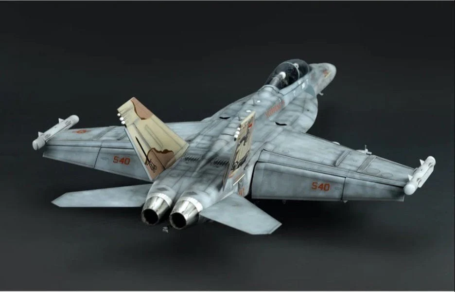 Meng 1/48 Boeing EA-18G Growler Electronic Attack Aircraft Plastic Model Kit - Image 3