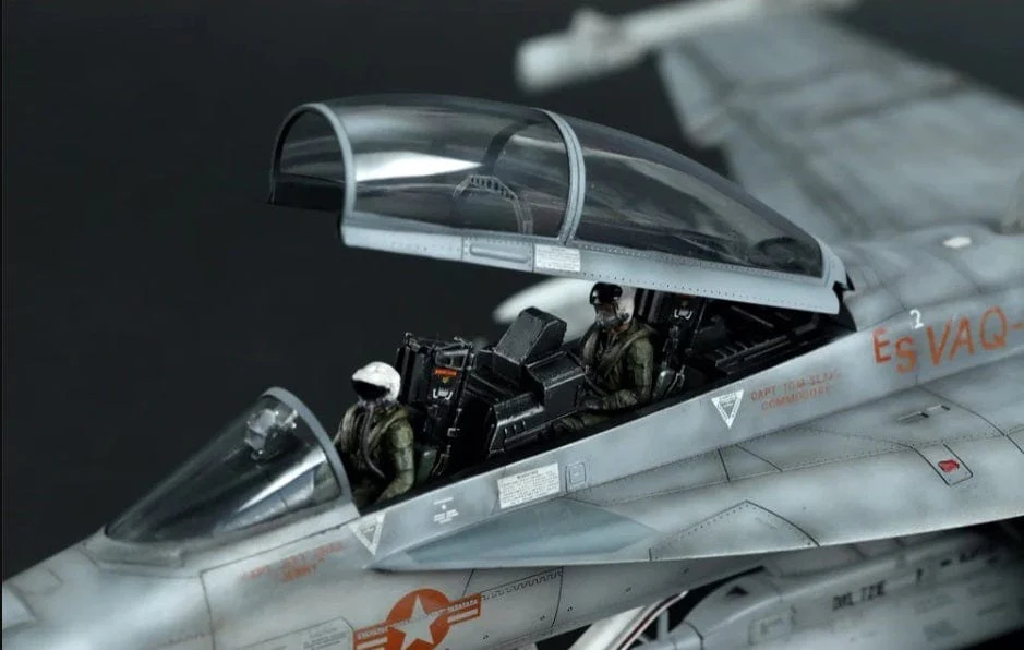 Meng 1/48 Boeing EA-18G Growler Electronic Attack Aircraft Plastic Model Kit - Image 5