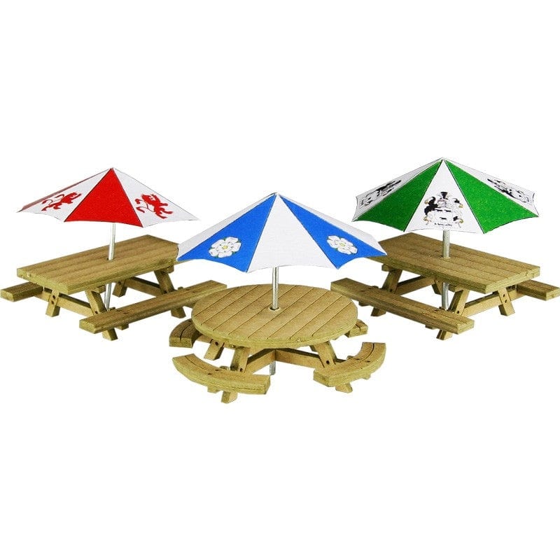 Metcalfe PO510 HO/OO Picnic Tables With Umbrellas - Image 2