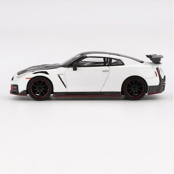 Mini GT 1/64 Nissan GT-R Nismo 2024 Brilliant White Pearl - Image 2