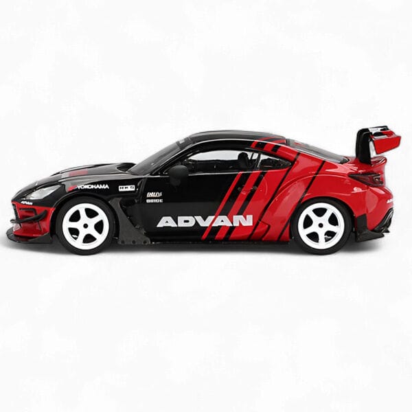 MiniGT 1/64 Toyota GR86 HKS Type R Advan 2022 Tokyo Auto Salon - Image 2