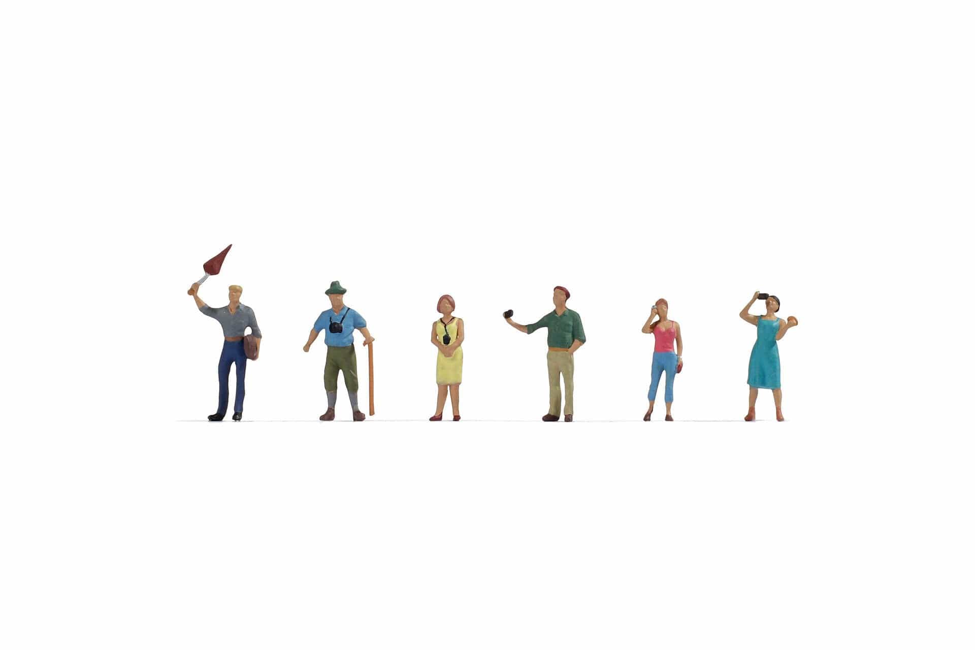 Noch HO Scale Travel Group Figure Set [15472]