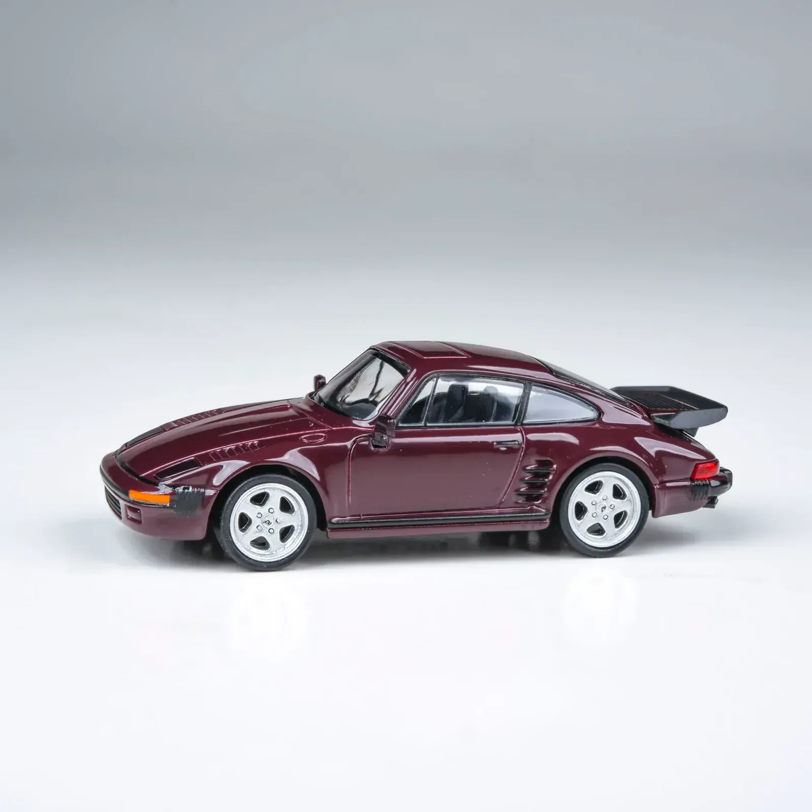Para64 1/64 1986 RUF BTR Slantnose Ruby Red Metallic RHD - Image 2
