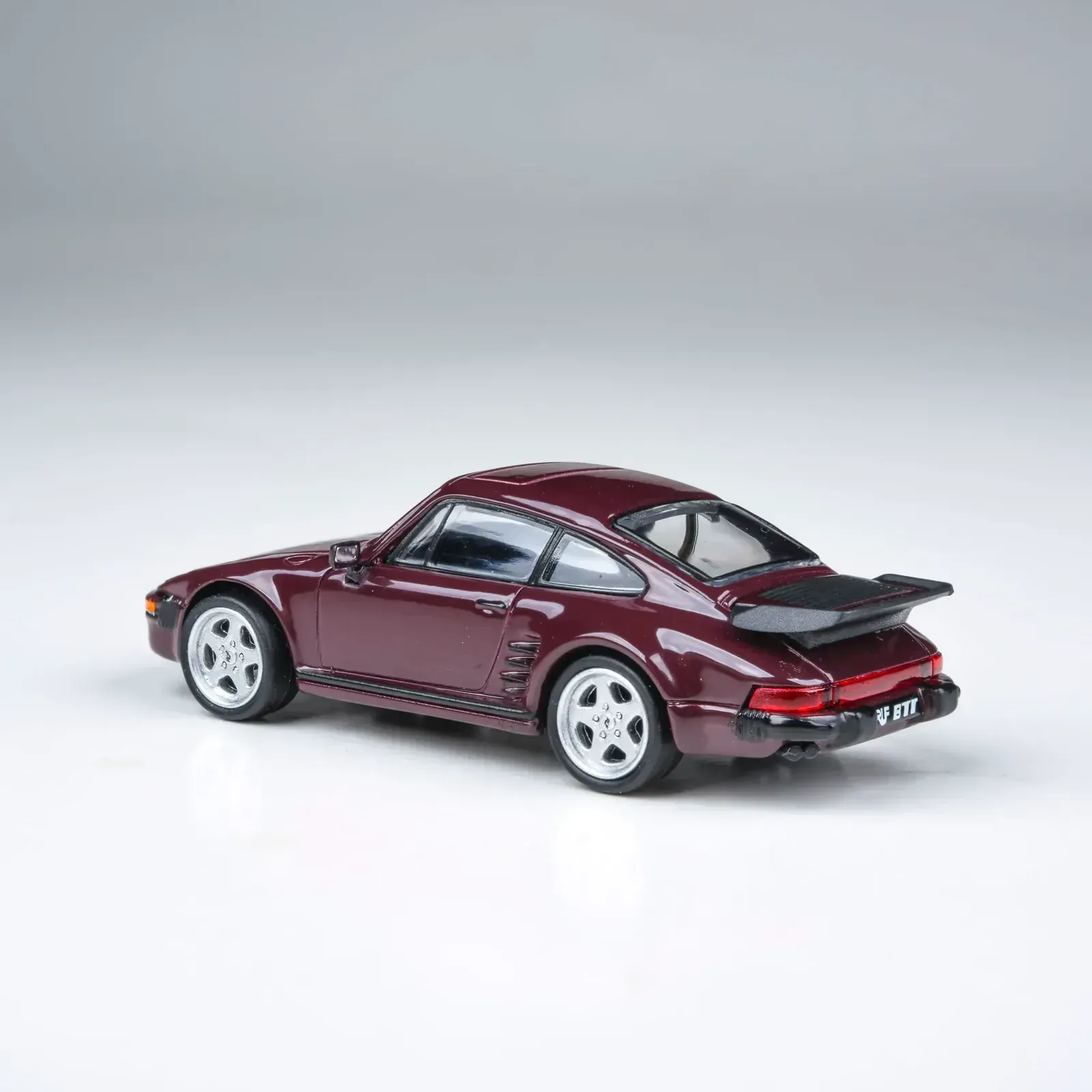 Para64 1/64 1986 RUF BTR Slantnose Ruby Red Metallic RHD - Image 3