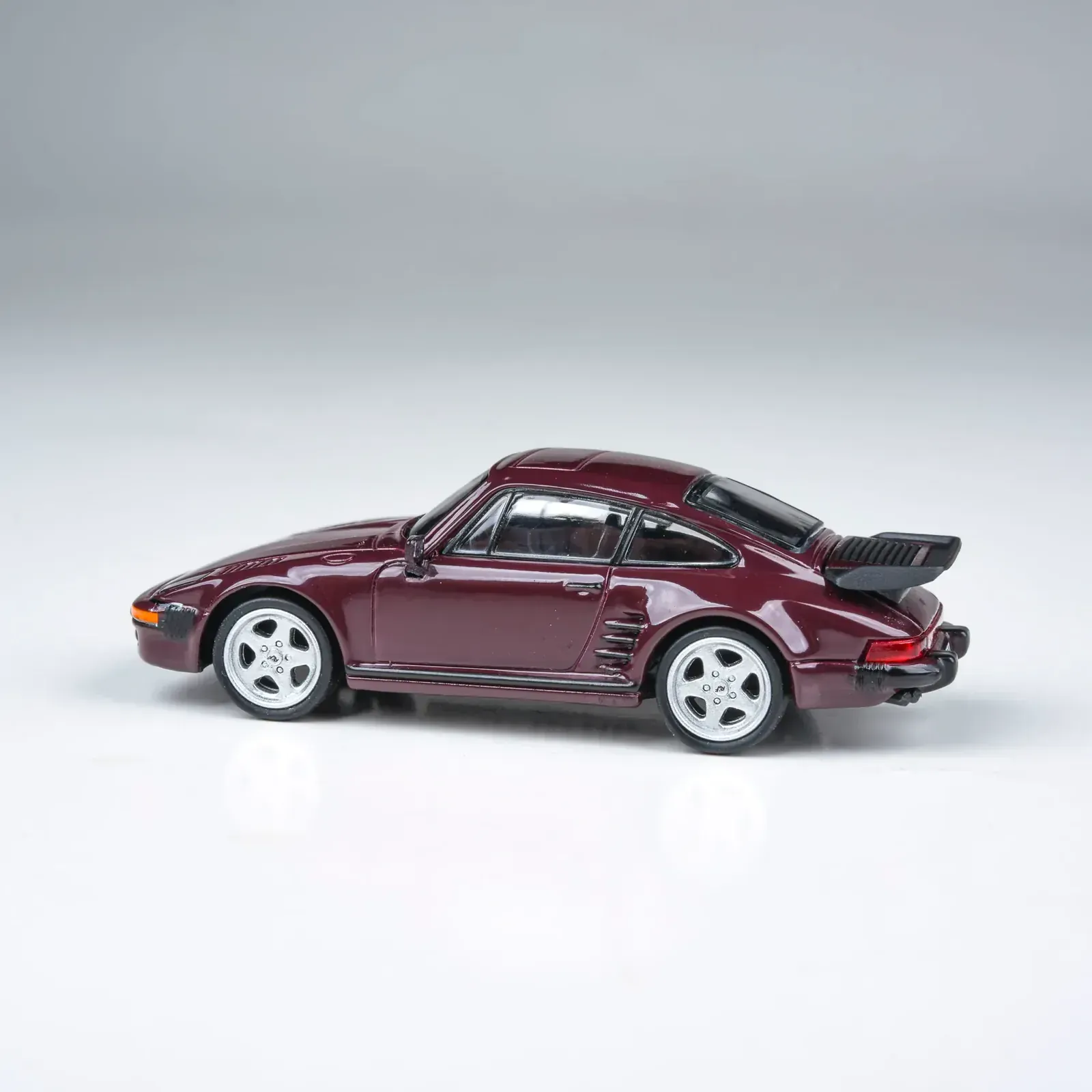 Para64 1/64 1986 RUF BTR Slantnose Ruby Red Metallic RHD - Image 4