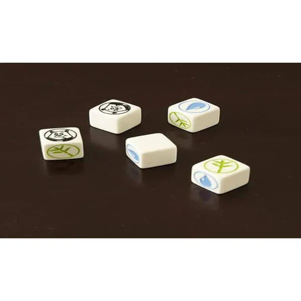 Pass the Pandas Game - Image 2