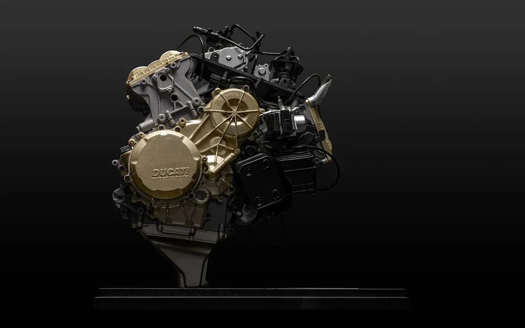 Pocher 1/4 Ducati Superquadro - V2 Engine Model Kit [HKM124] - Image 3