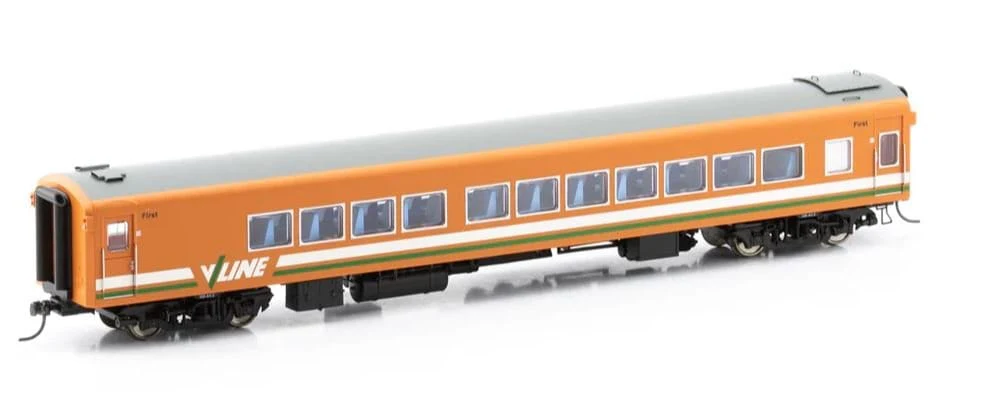 Powerline HO Scale ACZ 256 V/Line White & Green Stripe Z Type Carriage [PC-515B]