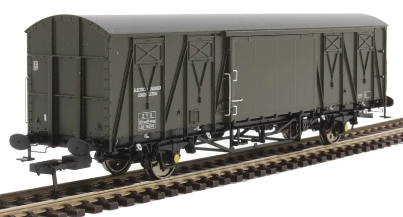 Rapido 910011 OO Gauge ZYX No. LDB786913 Engineer's olive VIX Ferry Van