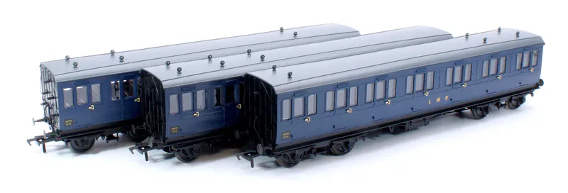 Rapido OO Scale 48 LMR Evolution Bogie Coach Non-Corridor Carriage No.5314, No.5315 & No.5316 3-Pack [978033] - Image 2