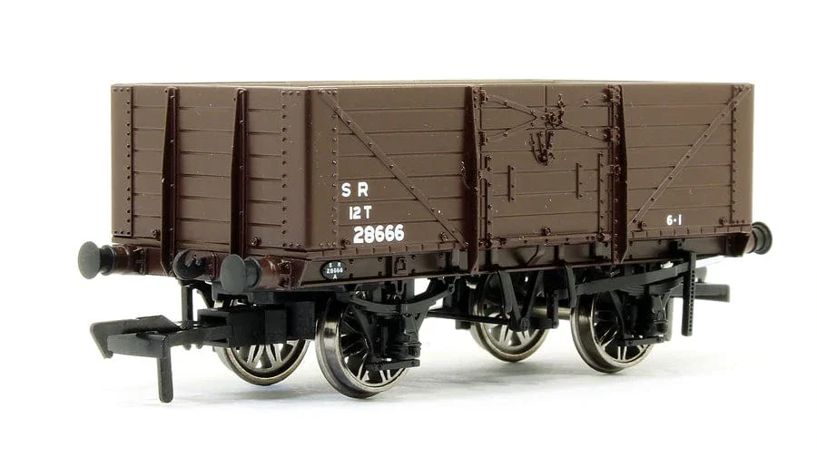 Rapido UK 907005 SECR 1355 7 Plank Open Wagon - SR Brown Sheet Rail #28666