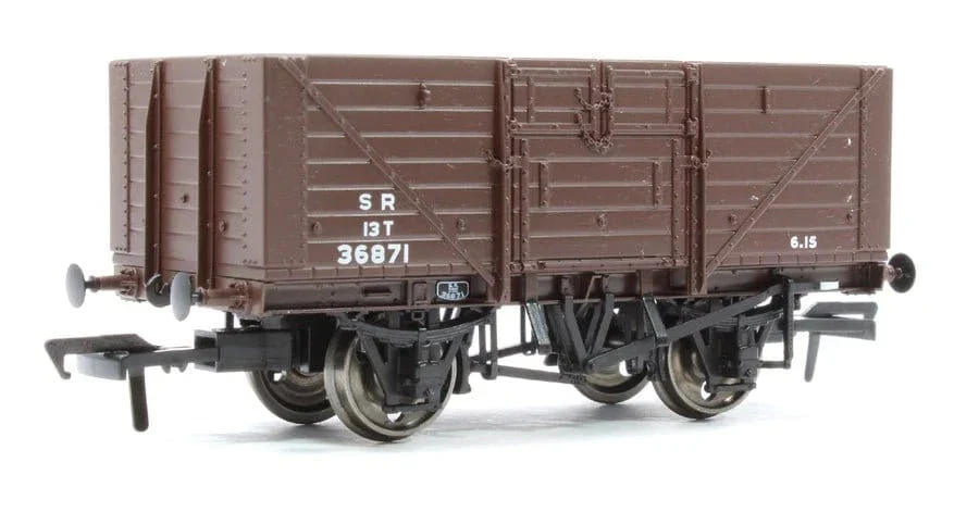 Rapido UK 940017 Southern Railway 8 Plank Open Wagon D1379 SR Brown