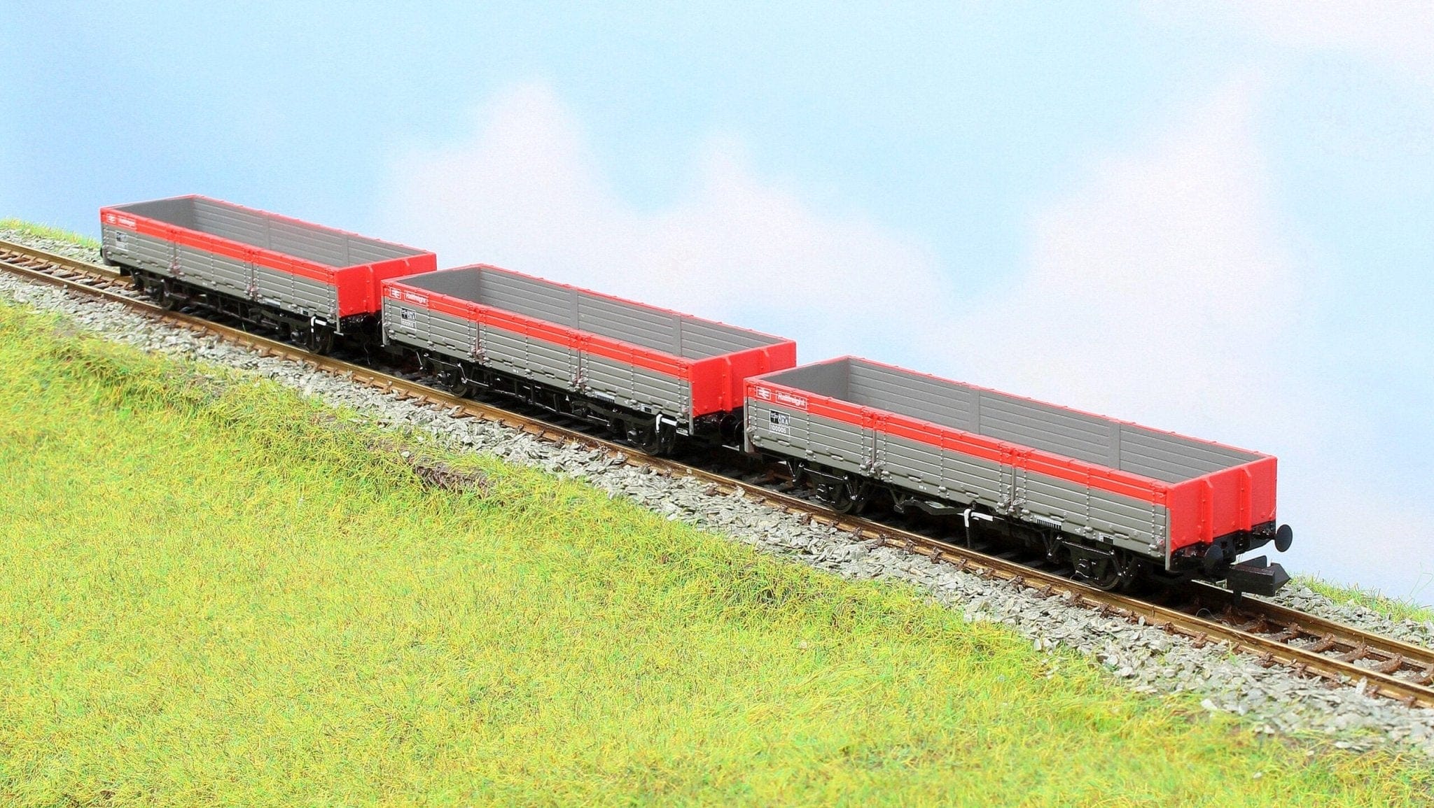 Rapido UK N Scale BR Open AB OAA Triple Pack - Railfreight Pack 2 [956004] - Image 2