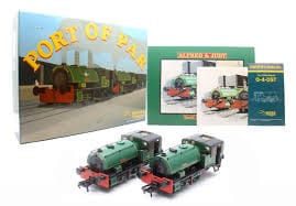 Rapido UK OO Scale Port of Par Bagnalls Twin Pack – Lined Dark Green - DCC & Sound Fitted [968501] - Image 2