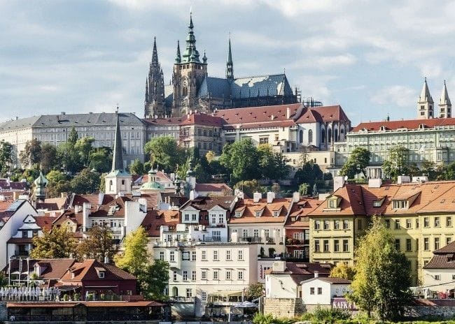 Ravensburger Prague Castle 1000pc Puzzle - Image 2