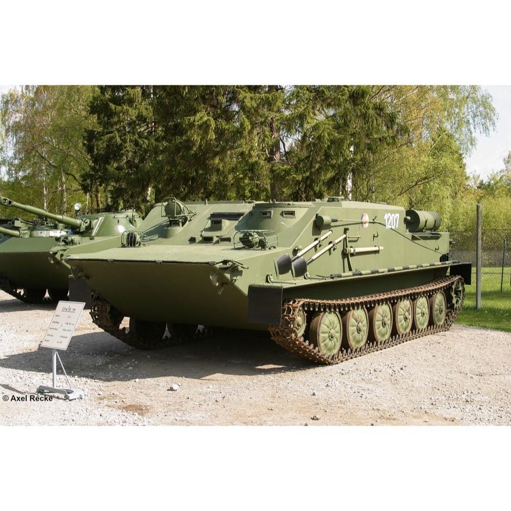 Revell 03313 1/72 Btr-50PK