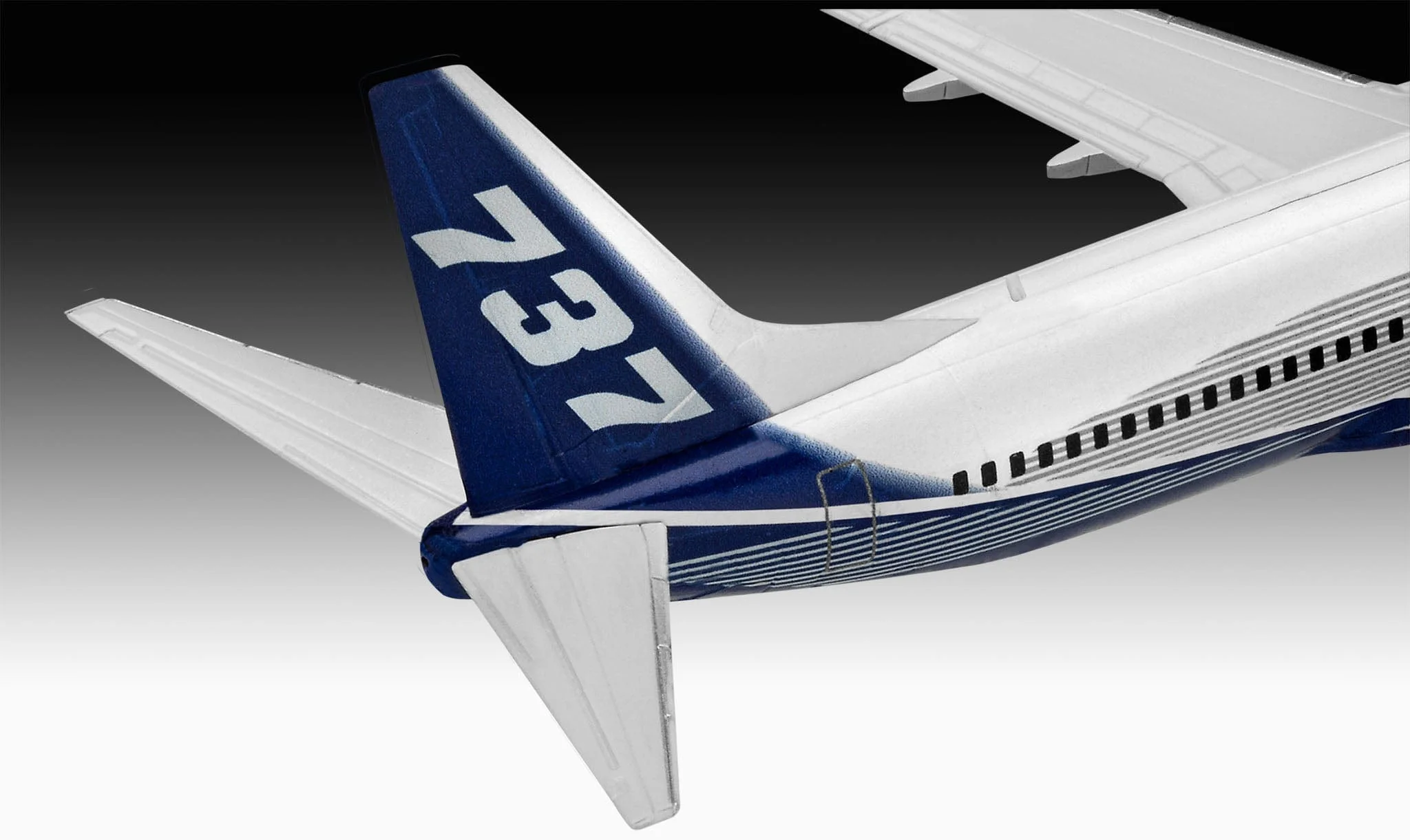 Revell 03809 1/288 Boeing 737-800 Plastic Model Kit - Image 5