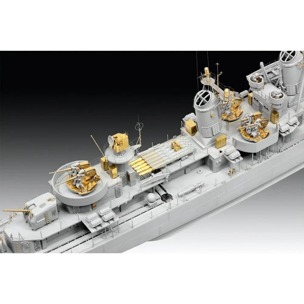 Revell 1/144 German Destroyer Class (Z1/Z5) Plastic Model Ship Kit [05179]** - Image 3