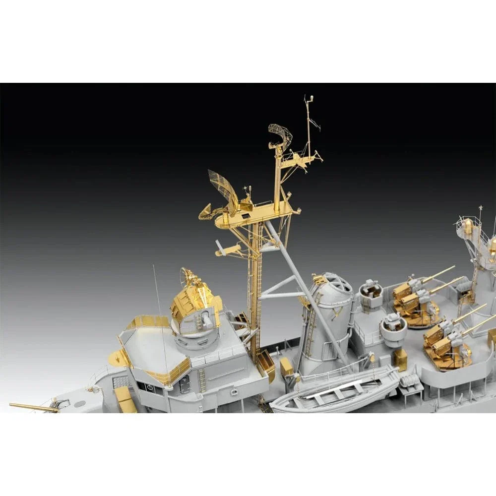 Revell 1/144 German Destroyer Class (Z1/Z5) Plastic Model Ship Kit [05179]** - Image 4