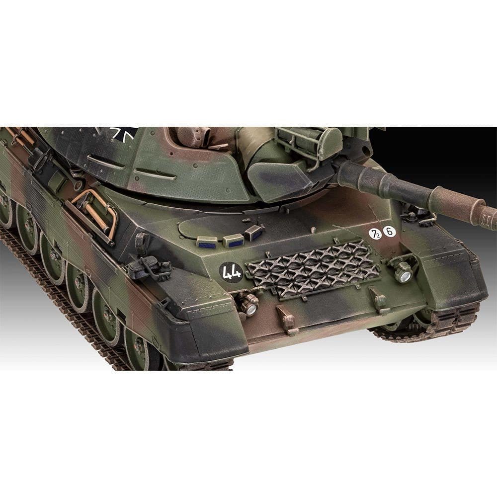Revell 05656 1/35 Geschenkset Leopard 1 A1A1-A1A4 Plastic Model Kit - Image 2