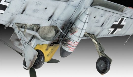 Revell 1/32 Focke Wulf FW-190 A-8/R-2 Sturmbock Plastic Model Kit [03874] - Image 2