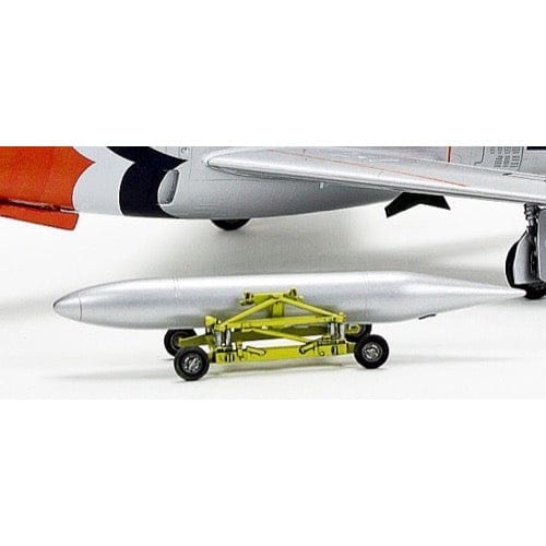 Revell 1/48 Repbulic F-84F Thunderstreak Plastic Model Kit** - Image 5