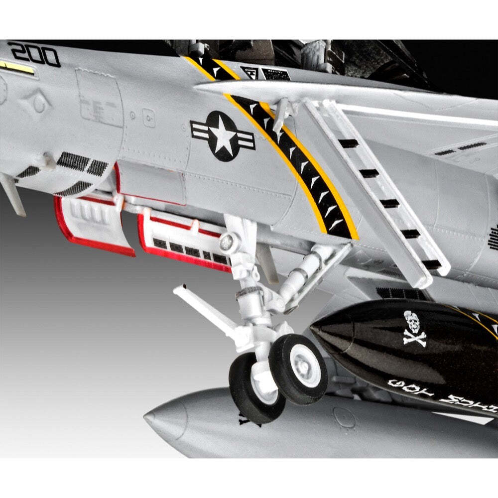Revell 63834 1/72 F/A-18F Super Hornet - Image 4