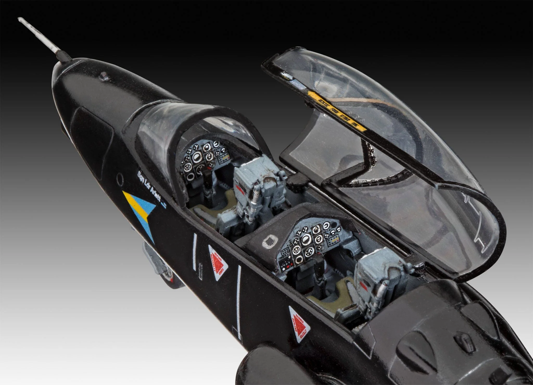 Revell 64970 1/72 BAE Hawk T.1 Plastic Model Kit - Image 3