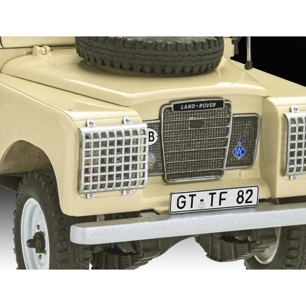 Revell 67056 1/24 Land Rover Series III LWB Commercial Plastic Model Kit - Image 3
