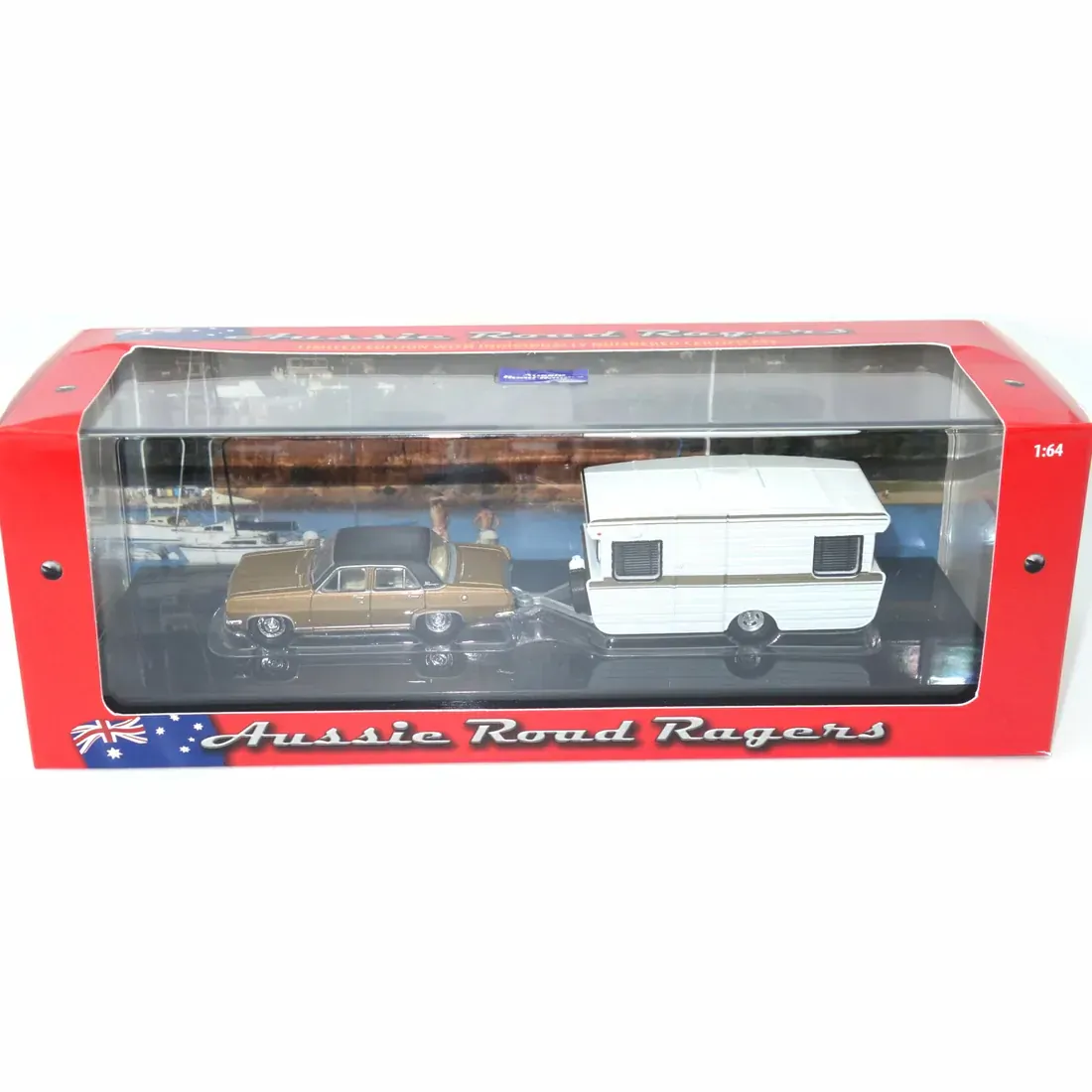 Road Ragers 1/64 1968 HR Premier Sedan and Caravan Set - Image 3