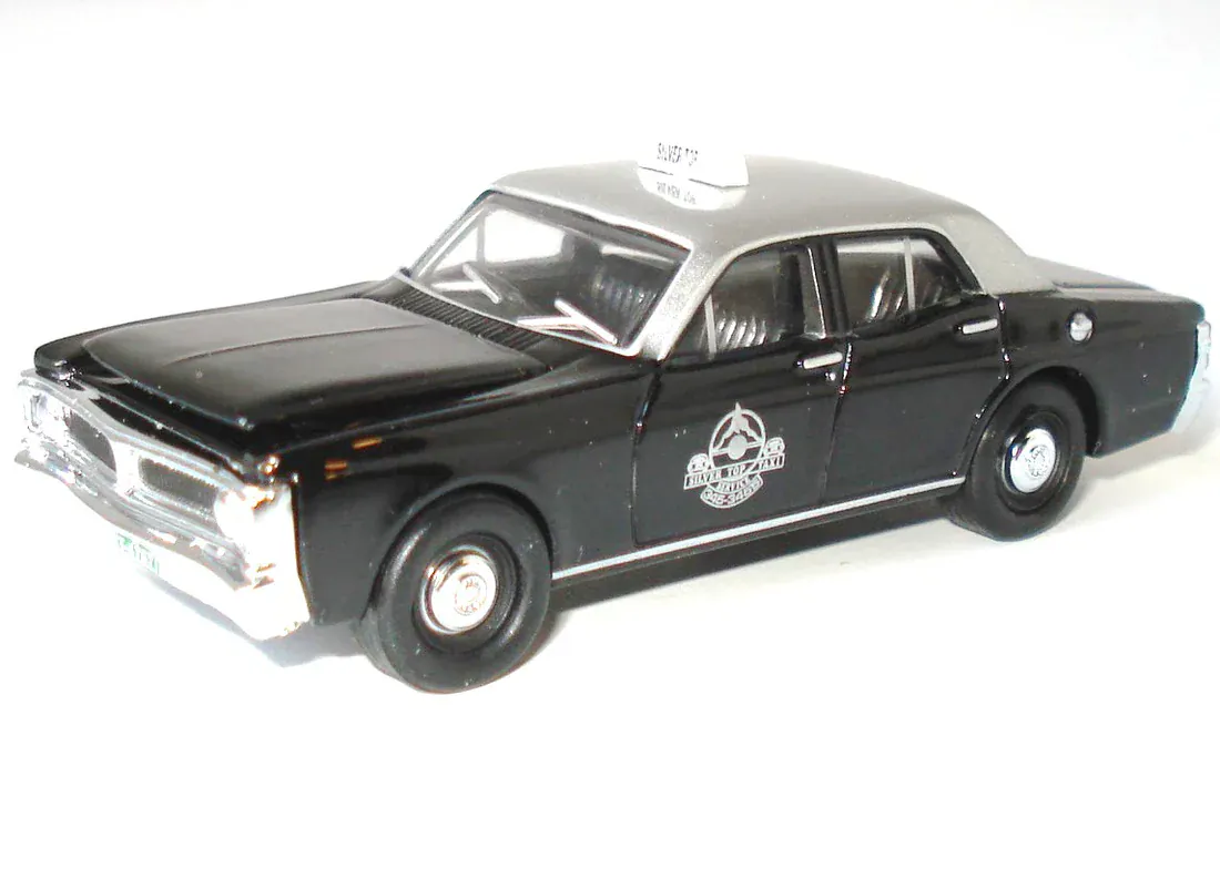 Road Ragers 1/64 1971 Falcon XY Silver Top Taxi