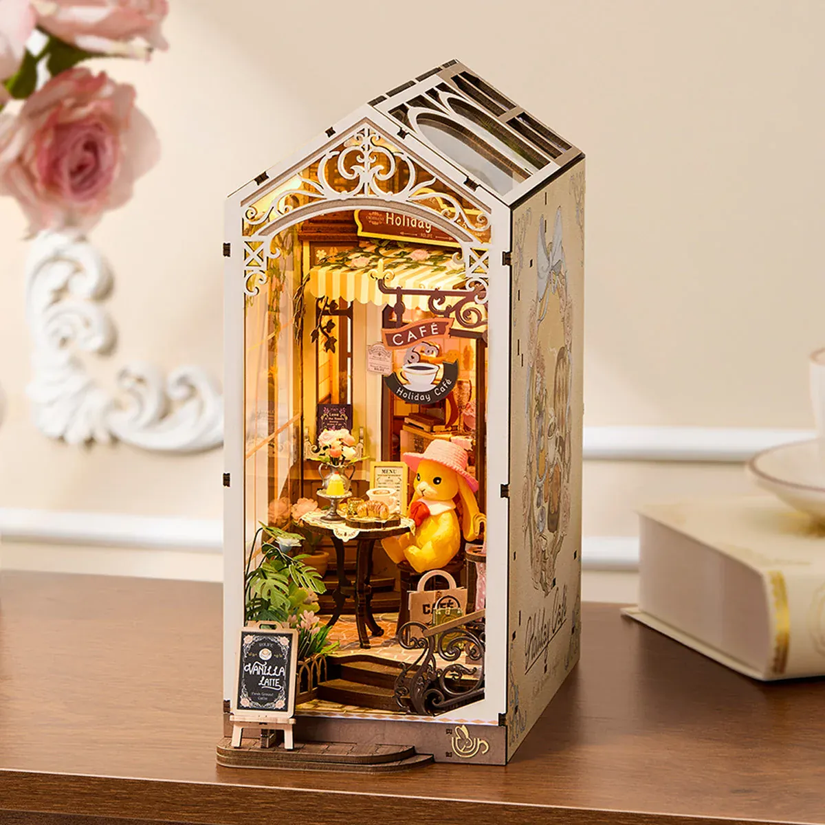 Rolife Holiday Cafe DIY Book Nook Kit [TGB15] - Image 4