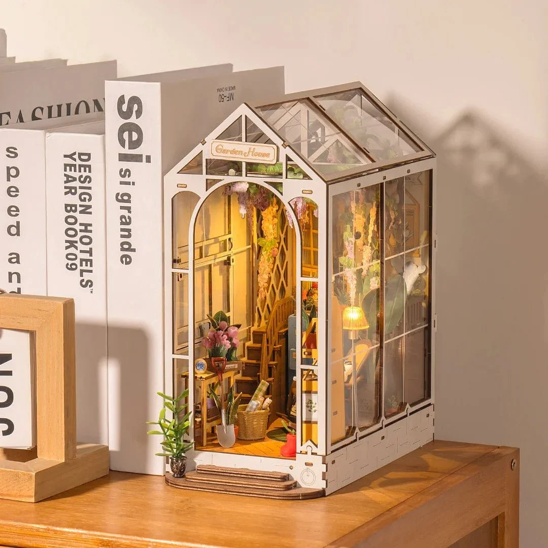 Rolife TGB06 Holiday Garden House DIY Book Nook Shelf Insert - Image 6