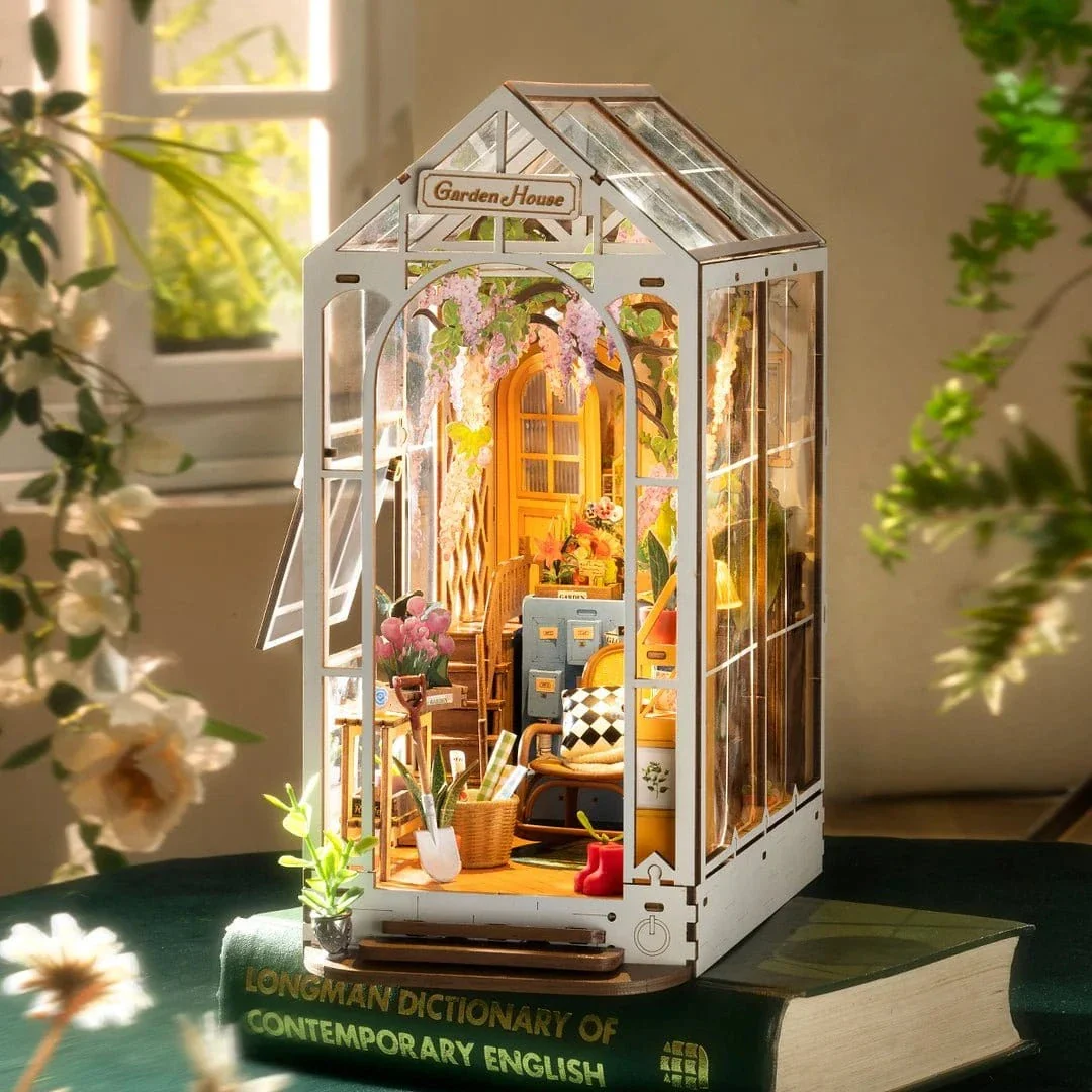 Rolife TGB06 Holiday Garden House DIY Book Nook Shelf Insert - Image 7