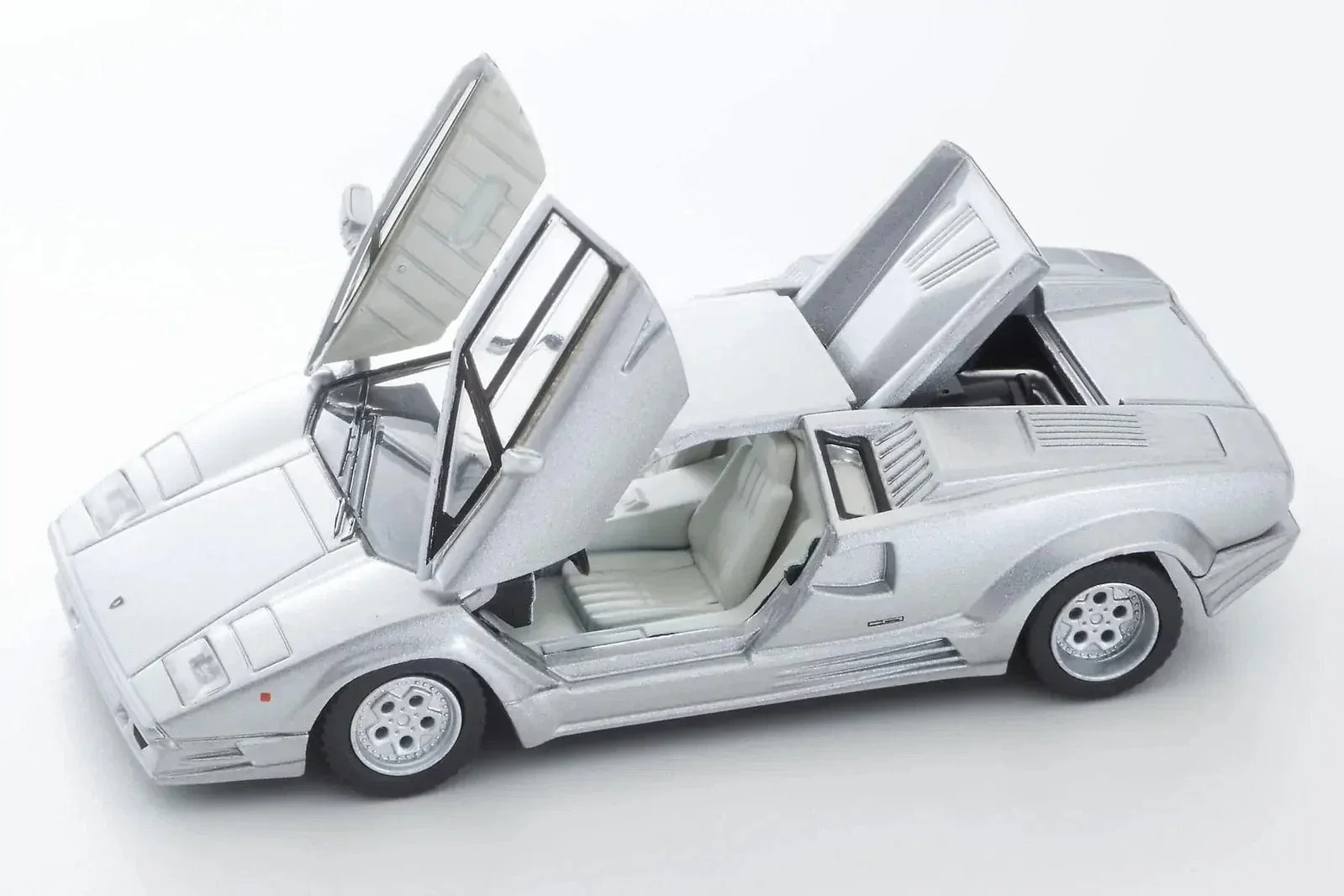 Tomica 1/64 LV-N Lamborghini Countach 25th Anniversary Silver - Image 2