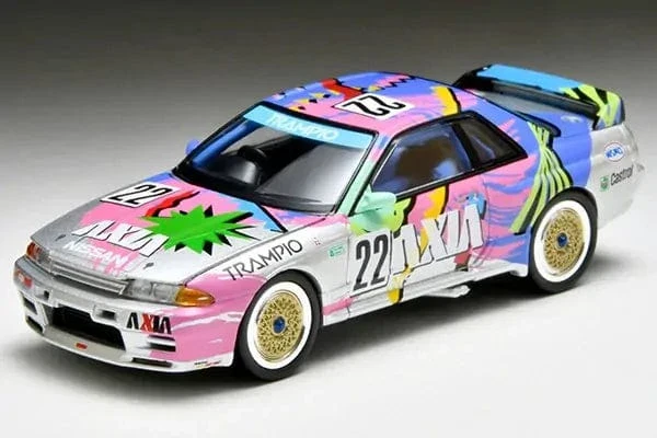 Tomica 1/64 LV-N234e AXIA SKYLINE Silver