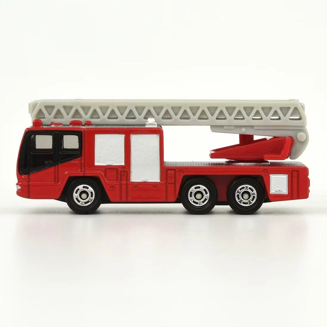 TOMICA NO.108 HINO FIRE ENGINE - Image 2