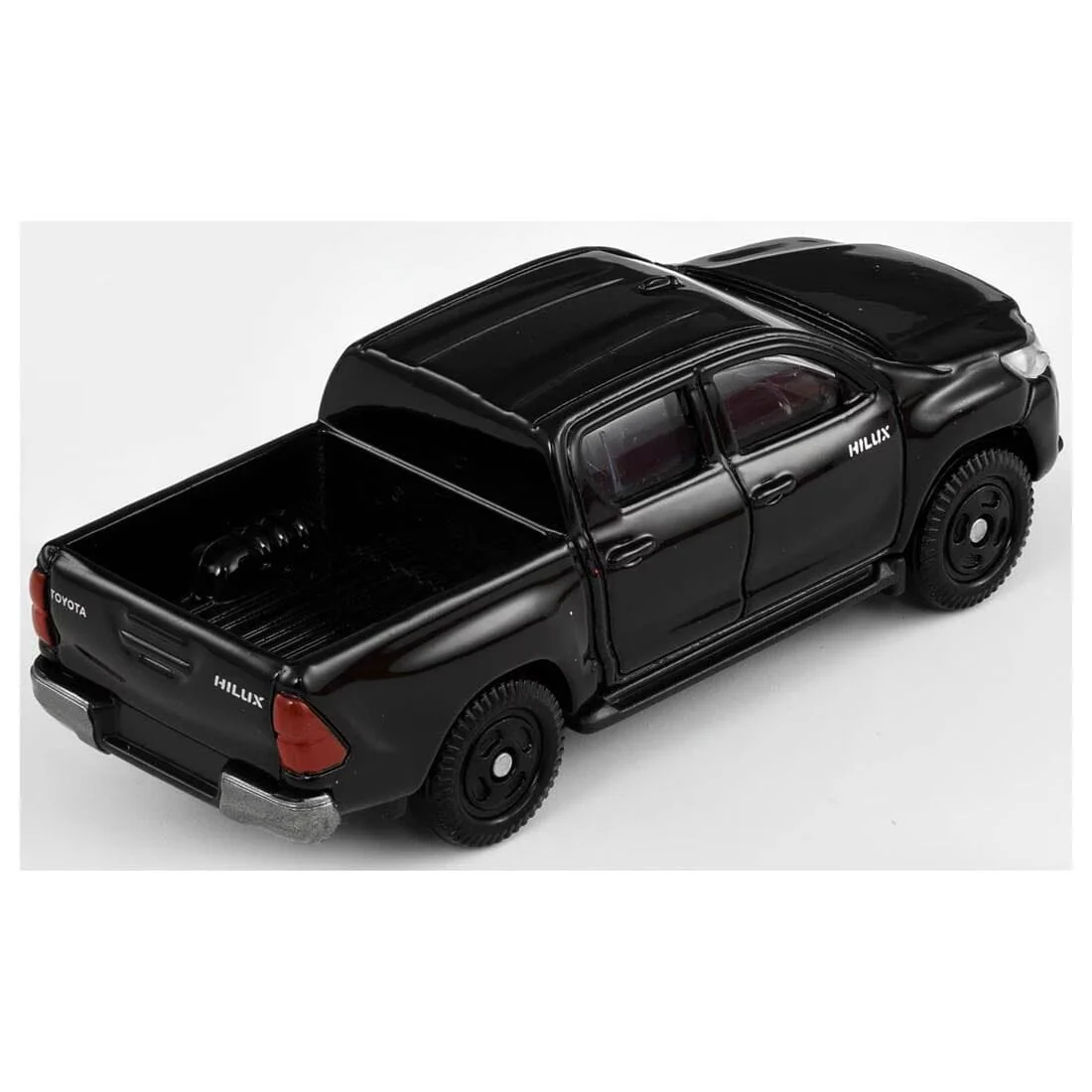 TOMICA No.67-10 TOYOTA HILUX(BOX)'21 - Image 3