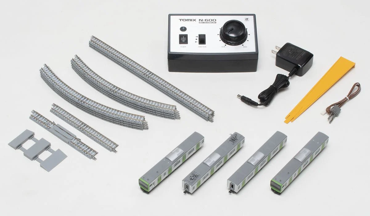 Tomix N Scale Starter Set SD E235 Series Yamanote line** - Image 2